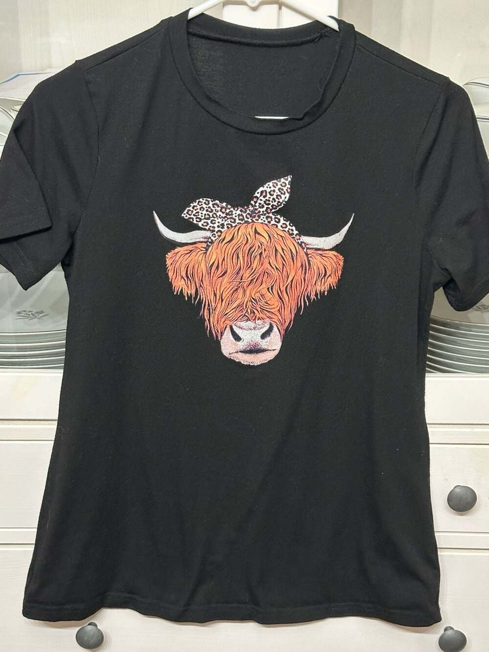 Women's Black shaggy cow w/ leopard bowGraphic shirt